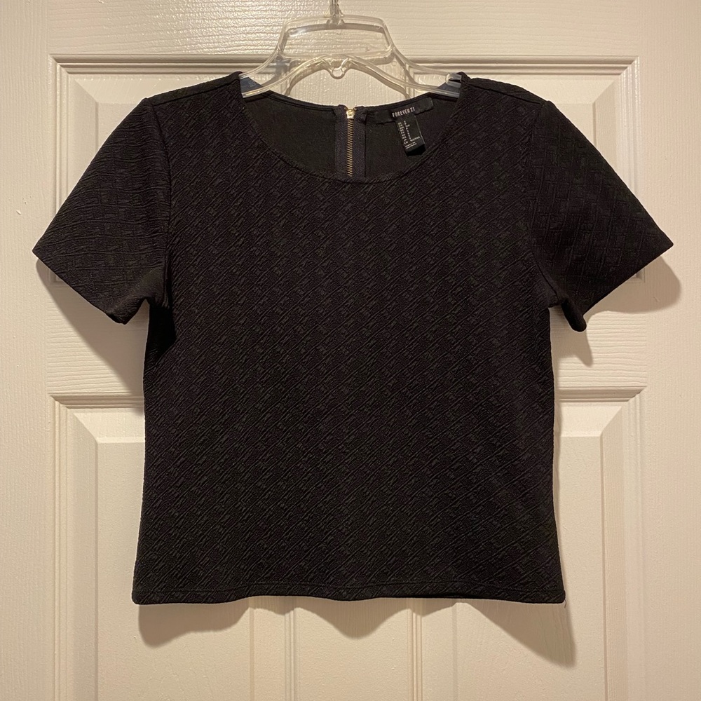Forever 21 Textured Black Crop Top